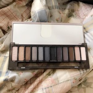 Naked Smoky Pallette